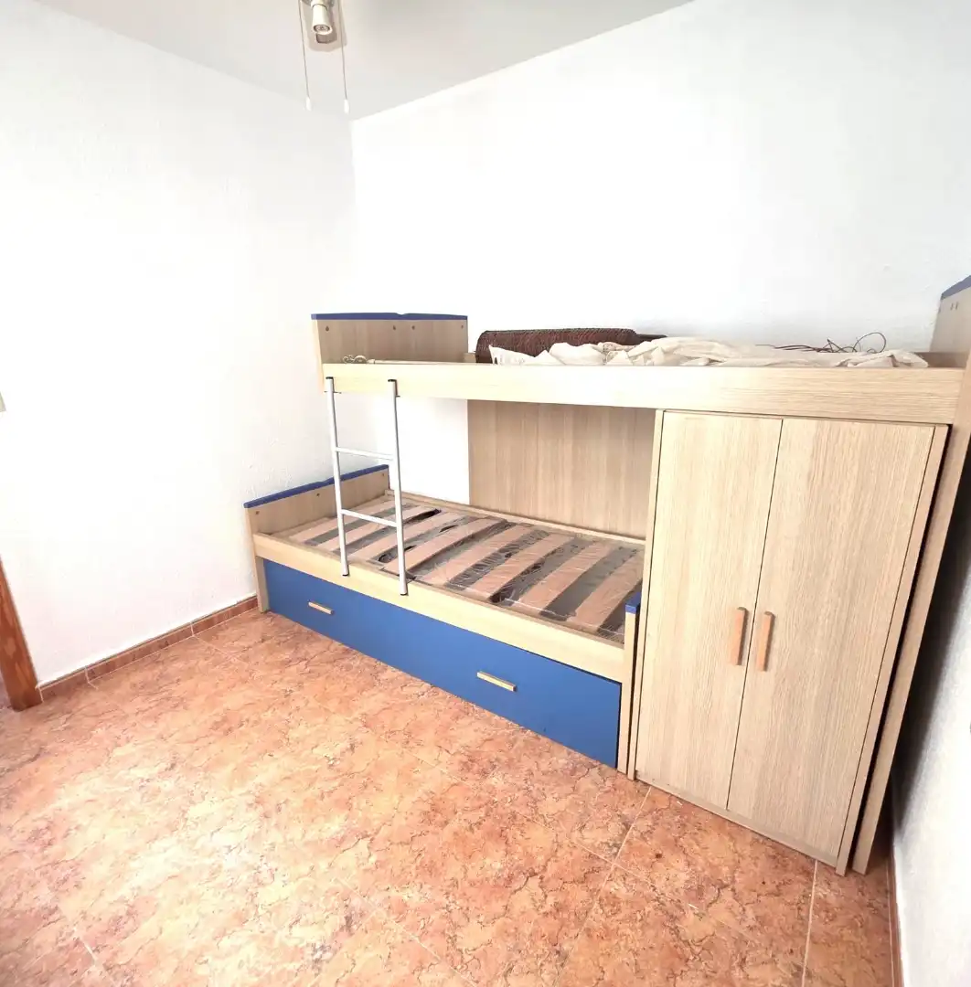 Habitación de Piso en venta en Carboneras con Amueblado