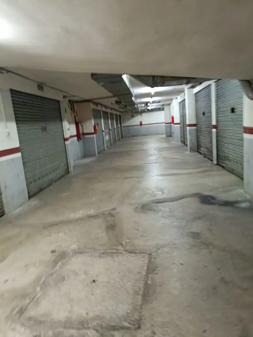 Einzelparkplatz zum Verkauf in Carrer Montserrat 1, imagen 8