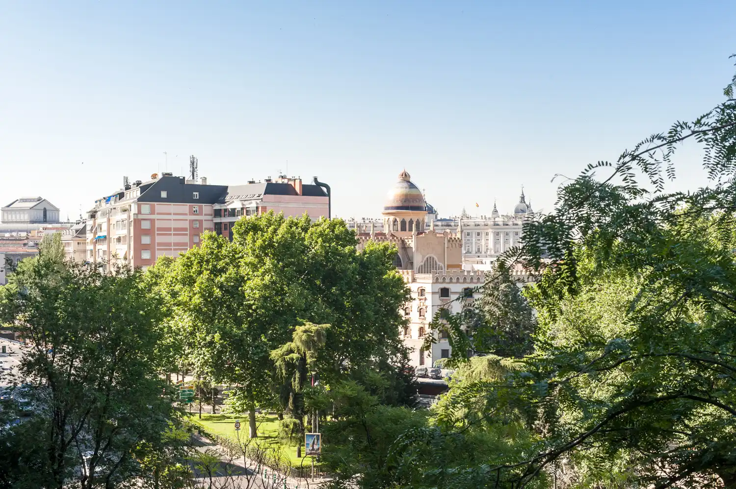 Exterior view of Flat for rent in Madrid  with Heating, Parquet flooring and Furnished