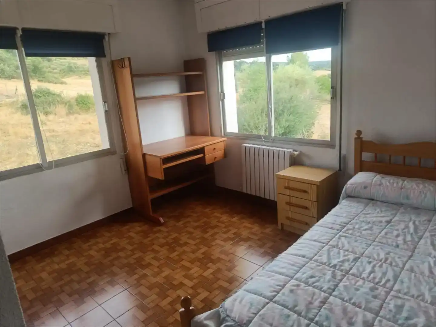 Schlafzimmer von Wohnung zum Verkauf in Valderrueda mit Abstellraum, Möbliert und Ofen