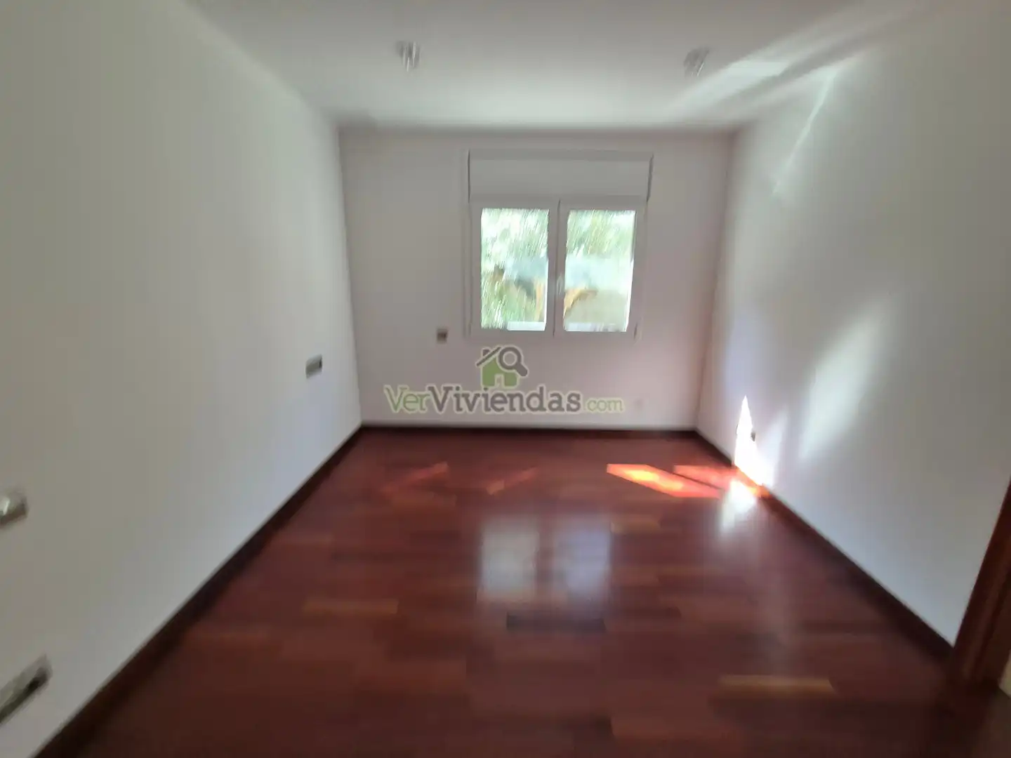 Sala de estar de Casa o chalet en venta en Vallirana con Aire acondicionado, Calefacción y Jardín privado