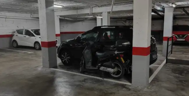 Aparcament de Garatge en venda en Girona