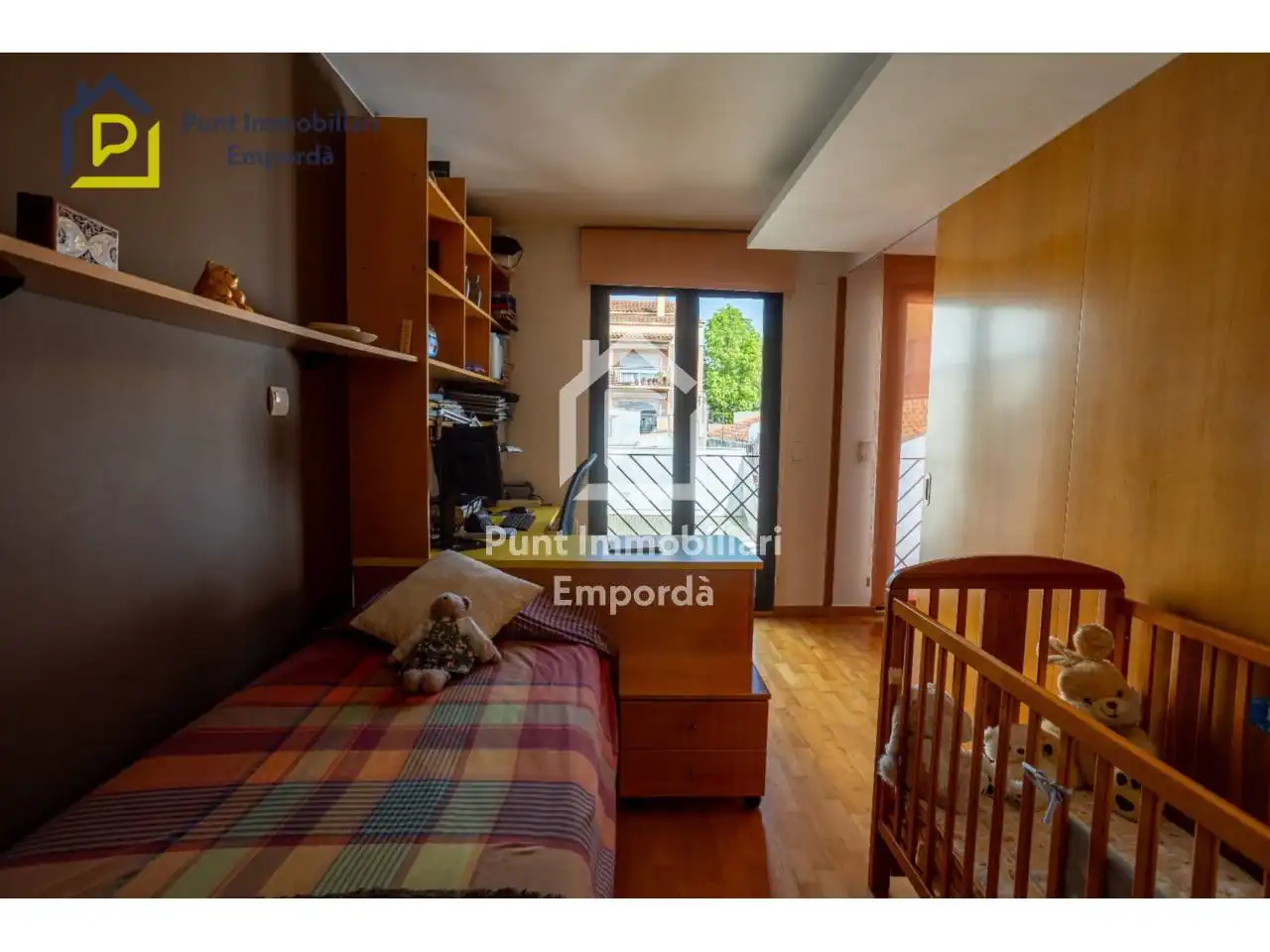 Bedroom of Houses for sale in Figueres  with Air Conditioner, Heating and Private garden