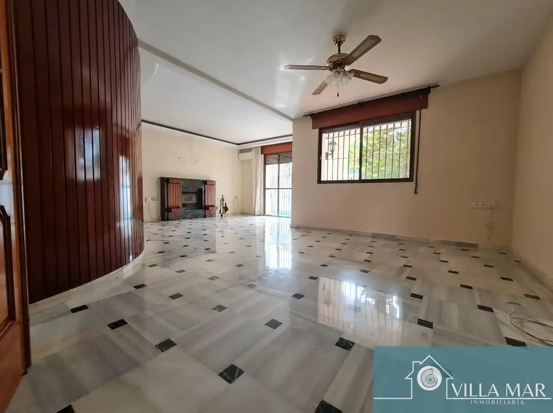 Houses for sale in Aguadulce - Almadraba - Punta Candor