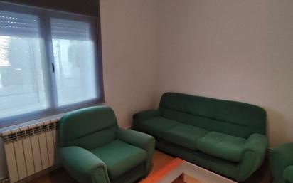Living room of Flat for sale in Valladolid Capital  with Storage room and Furnished