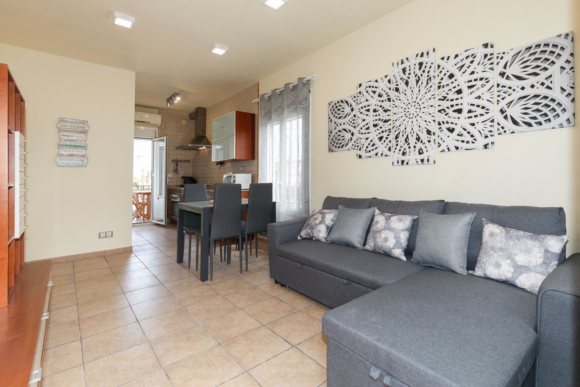Sala d'estar de Apartament de lloguer en Cambrils amb Aire condicionat, Calefacció i Terrassa