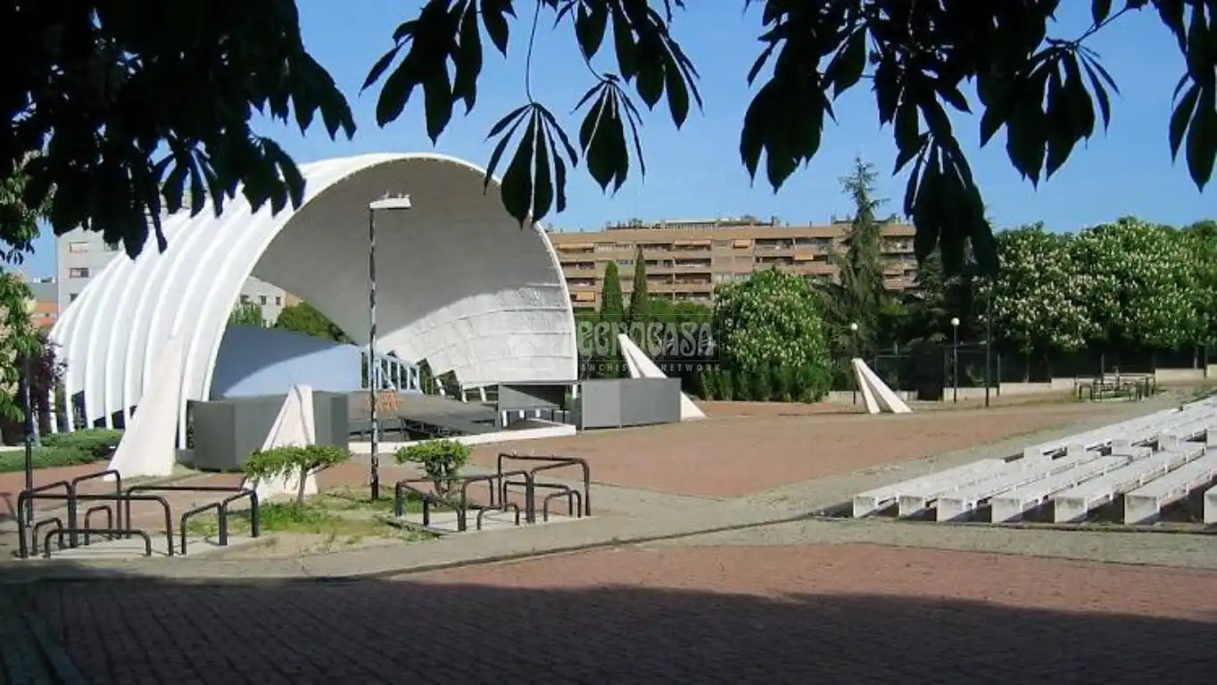 Local comercial en venda a C. Carril del Conde, imagen 8