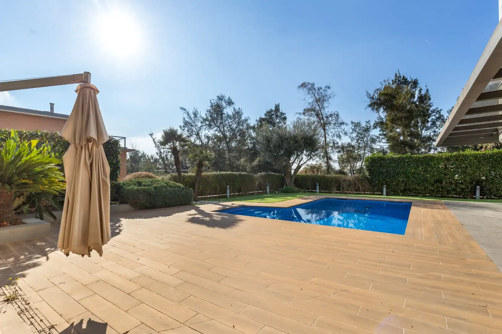 Piscina de Casa o xalet en venda en Esplugues de Llobregat amb Aire condicionat, Calefacció i Terrassa