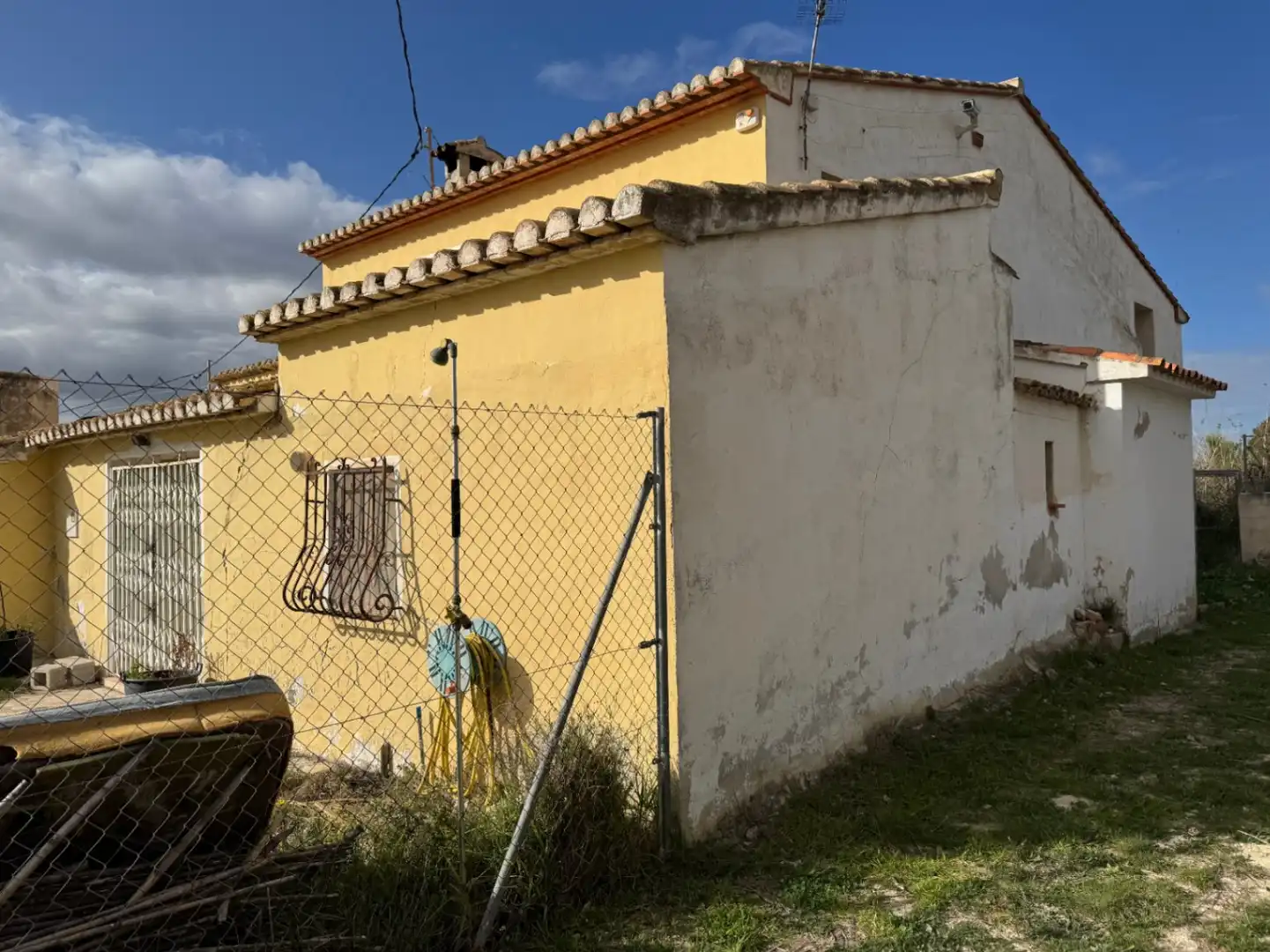 Vista exterior de Finca rústica en venda en Benissa amb Traster i Piscina