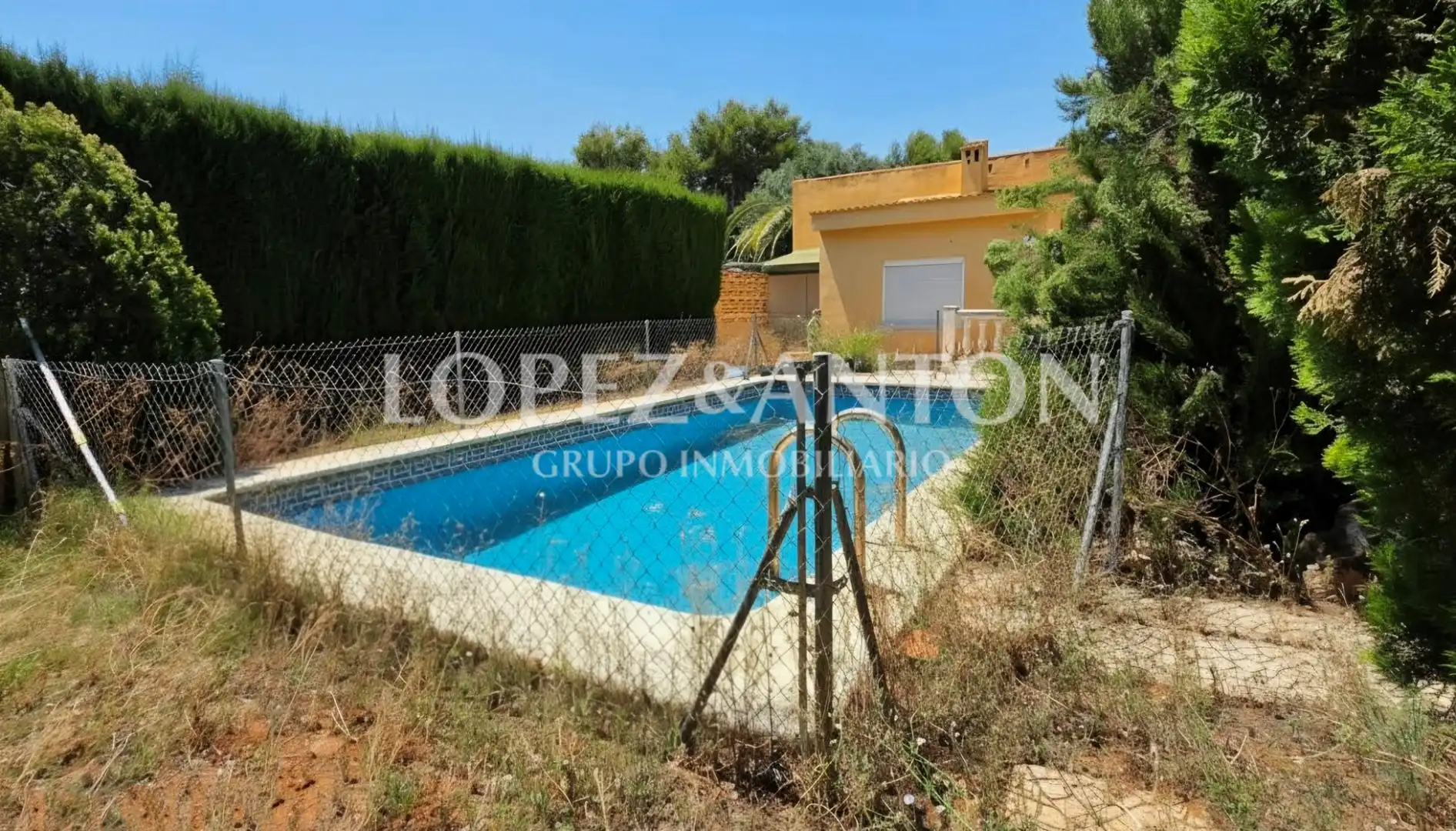 Piscina de Casa o chalet en venta en San Antonio de Benagéber con Aire acondicionado, Calefacción y Jardín privado