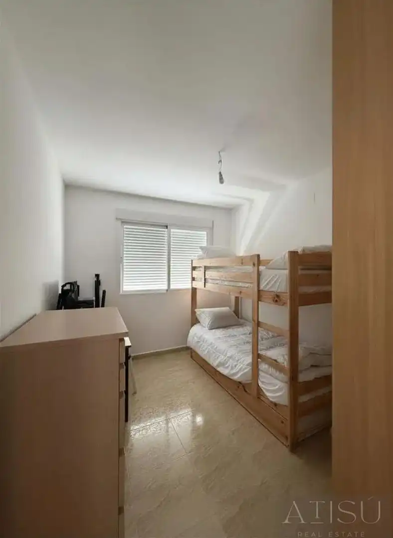 Dormitori de Casa o xalet en venda en Alicante / Alacant amb Aire condicionat, Traster i Piscina comunitària
