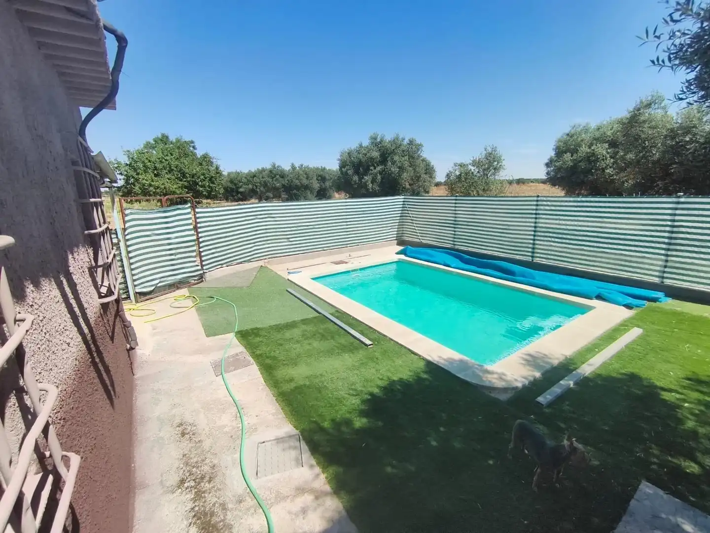 Swimming pool of Country homes for sale in Illescas  with Swimming Pool and Alarm