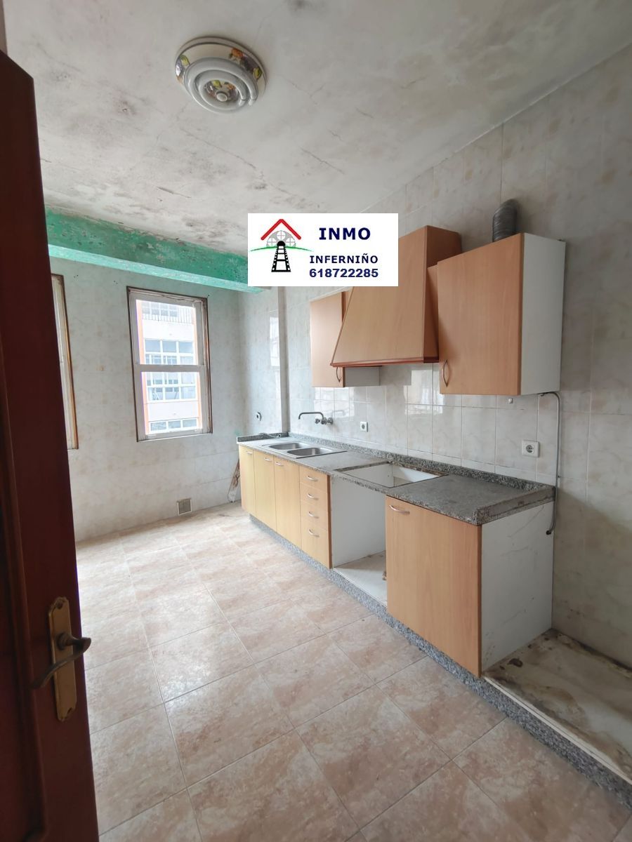 Pis en venda en Ferrol amb Traster