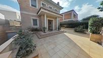 Exterior view of House or chalet for sale in Vilafranca del Penedès  with Air Conditioner, Heating and Private garden