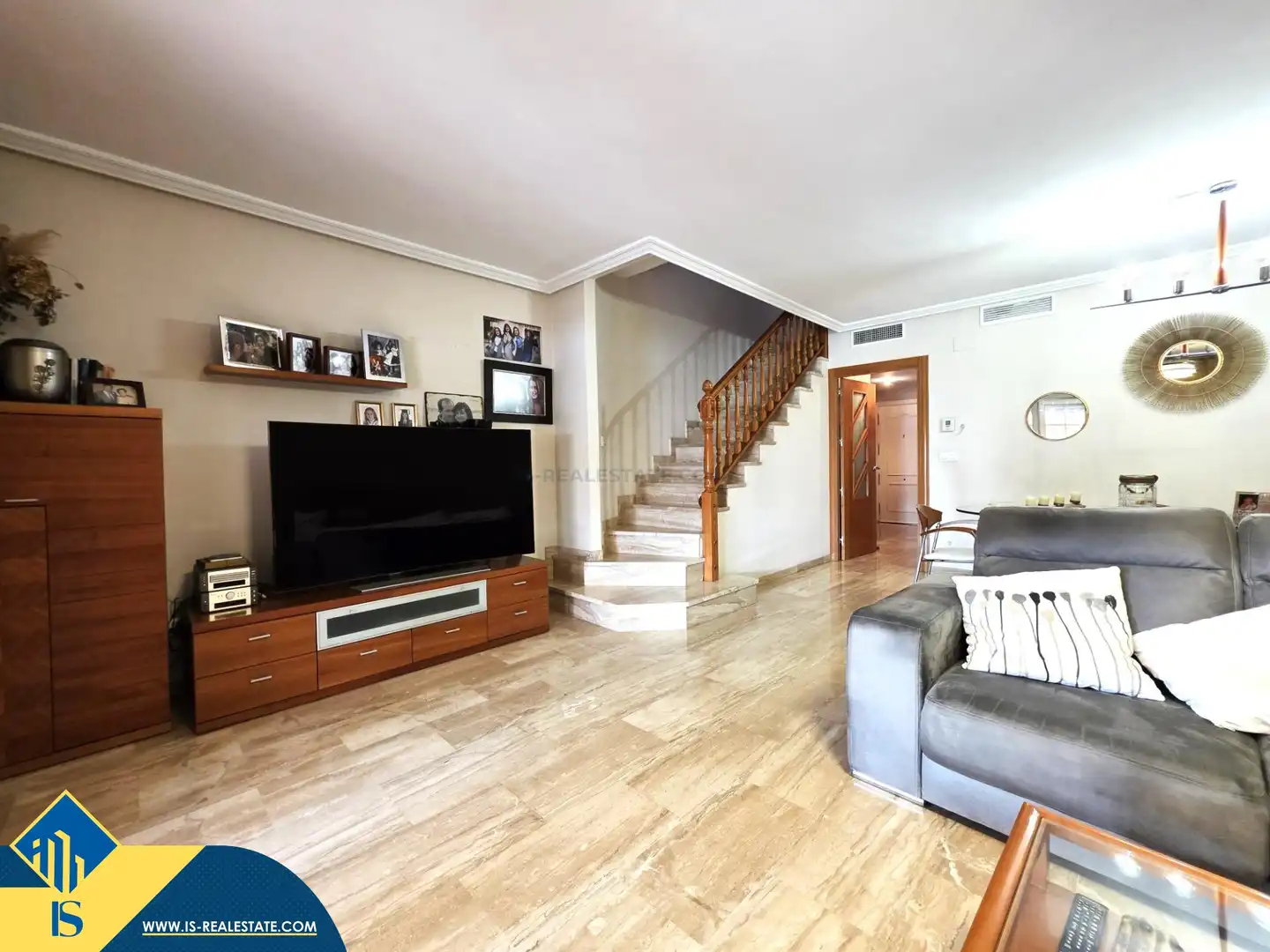 Living room of Houses for sale in Alicante / Alacant  with Terrace, Furnished and Community pool