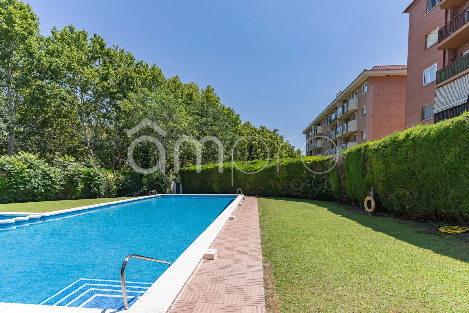 Piscina de Pis en venda en El Catllar  amb Aire condicionat, Calefacció i Terrassa