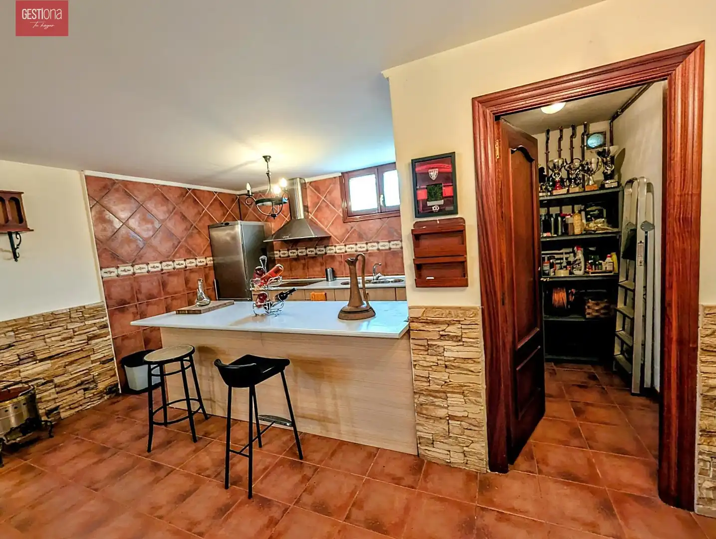 Cuina de Casa adosada en venda en Arnuero amb Calefacció, Jardí privat i Terrassa