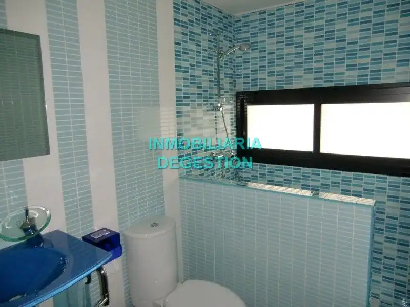 Baño de Casa o chalet en venta en Linares con Aire acondicionado, Calefacción y Jardín privado