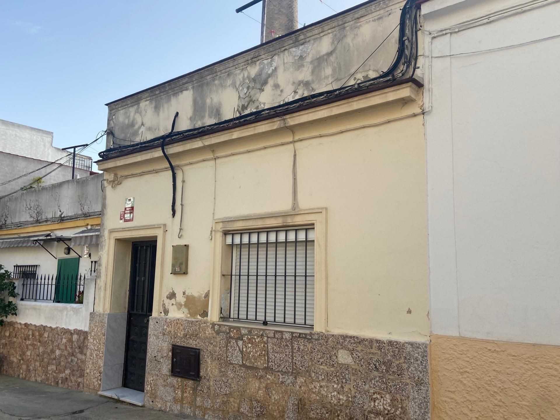 Vista exterior de Casa o xalet en venda en Jerez de la Frontera amb Terrassa