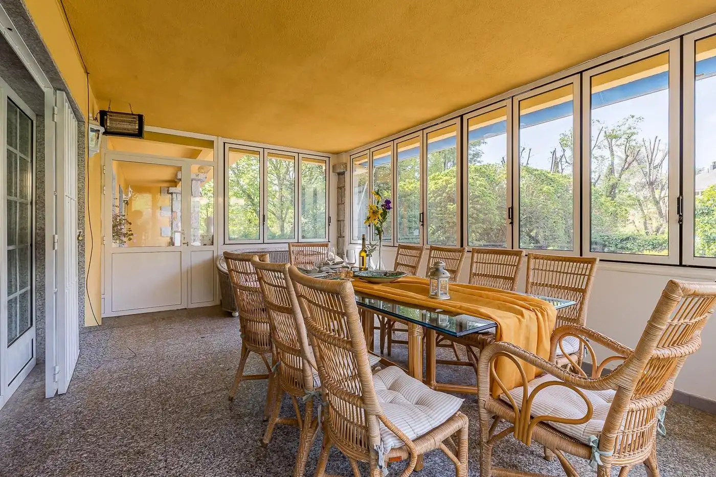 Comedor de Casa o chalet en venta en San Lorenzo de El Escorial con Calefacción, Alarma y Piscina comunitaria