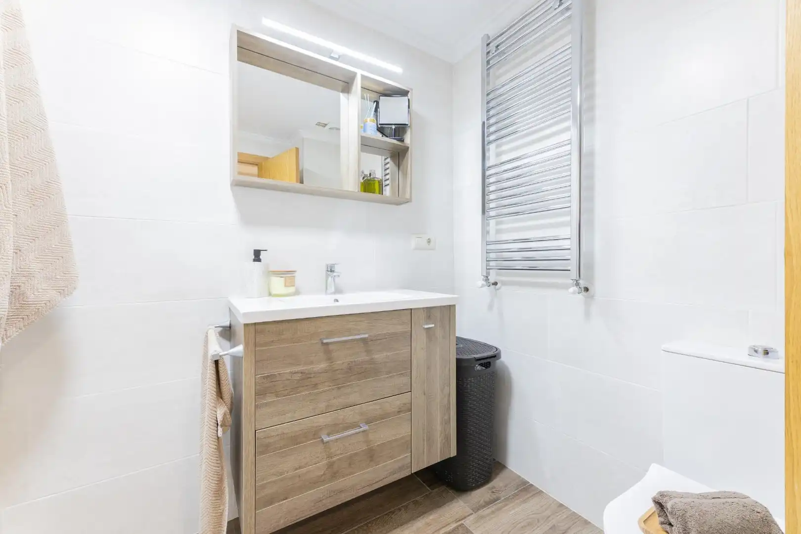 Badezimmer von Dachboden zum Verkauf in Foios mit Klimaanlage, Heizung und Terrasse