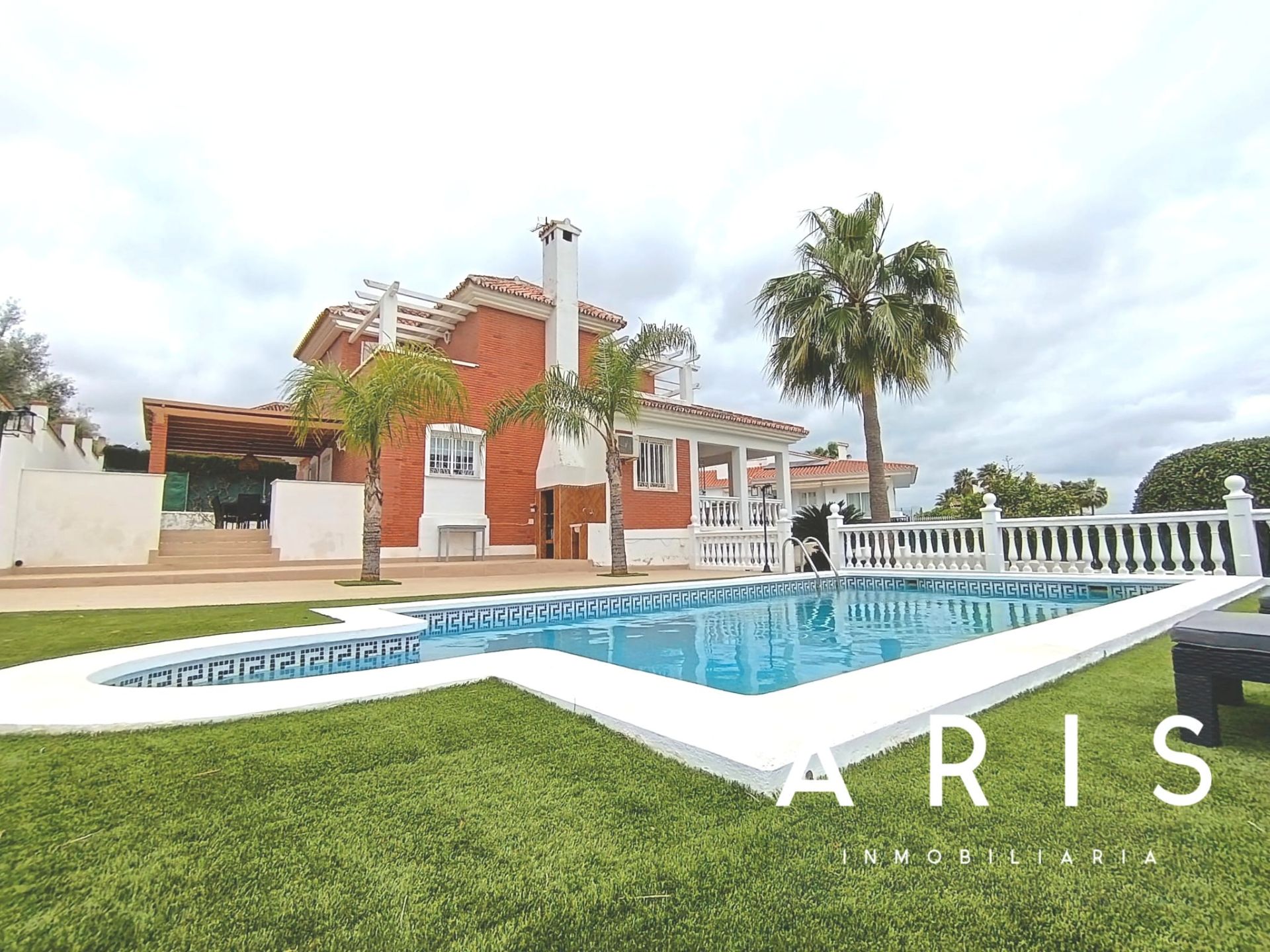 Casa o xalet de lloguer a Manantiales - Lagar - Cortijo