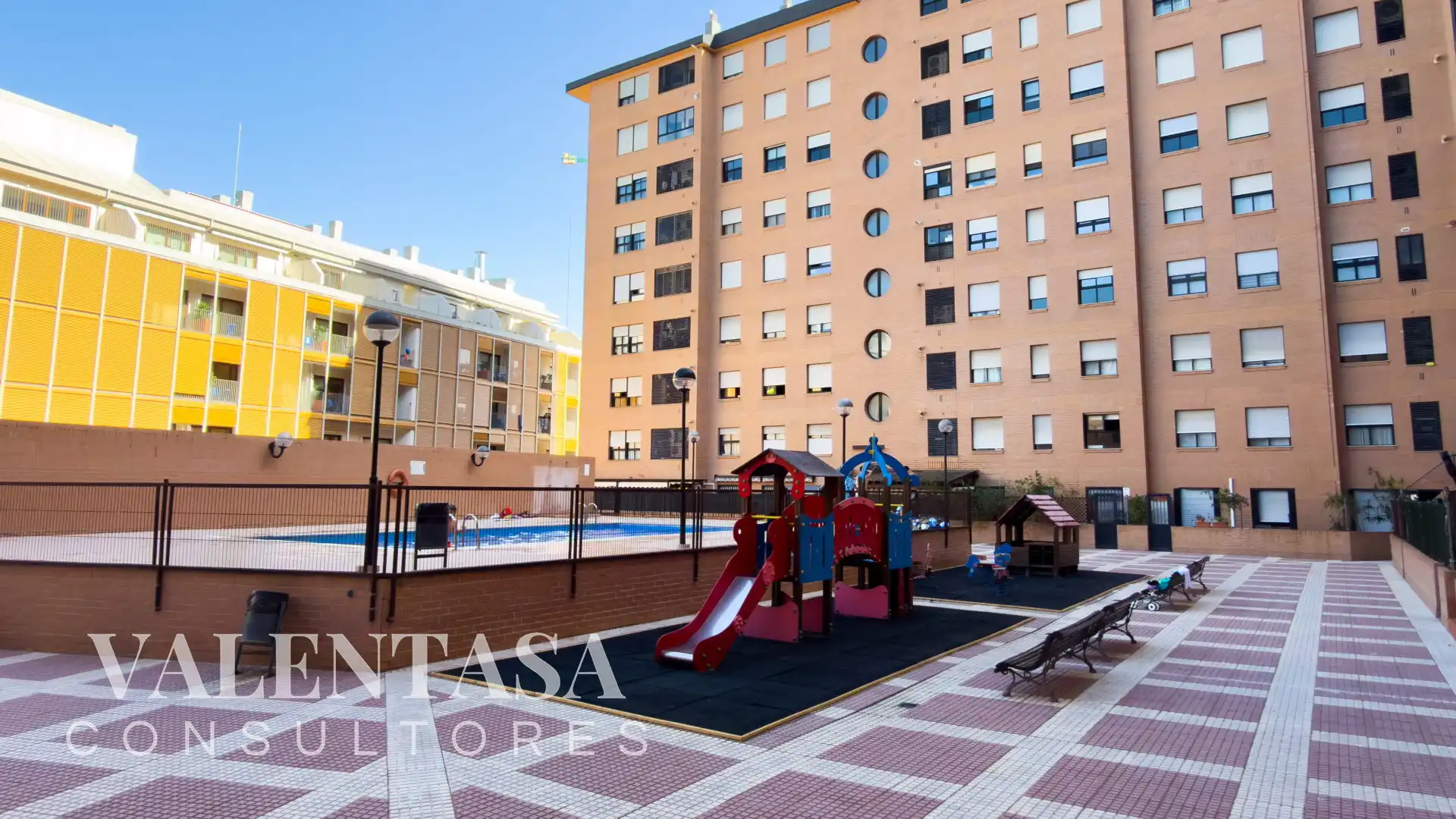 Exterior view of Flat for sale in Valencia  with Furnished and Community pool