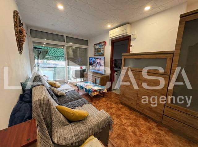 Piso en Venta en Carrer del Pont del Treball Digne en La Verneda i la Pau