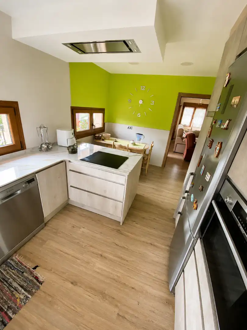 Cocina de Casa o chalet en venta en Gijón  con Calefacción, Jardín privado y Parquet