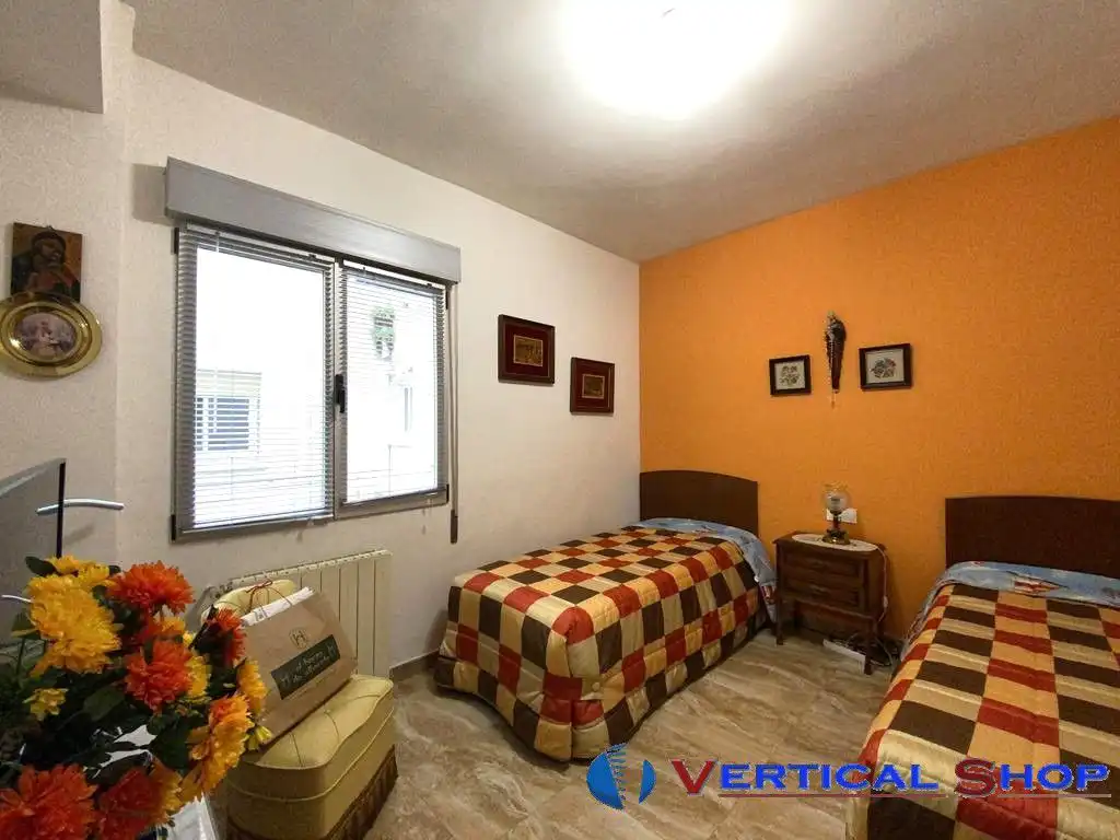 Bedroom of Flat for sale in Caudete  with Air Conditioner, Heating and Balcony