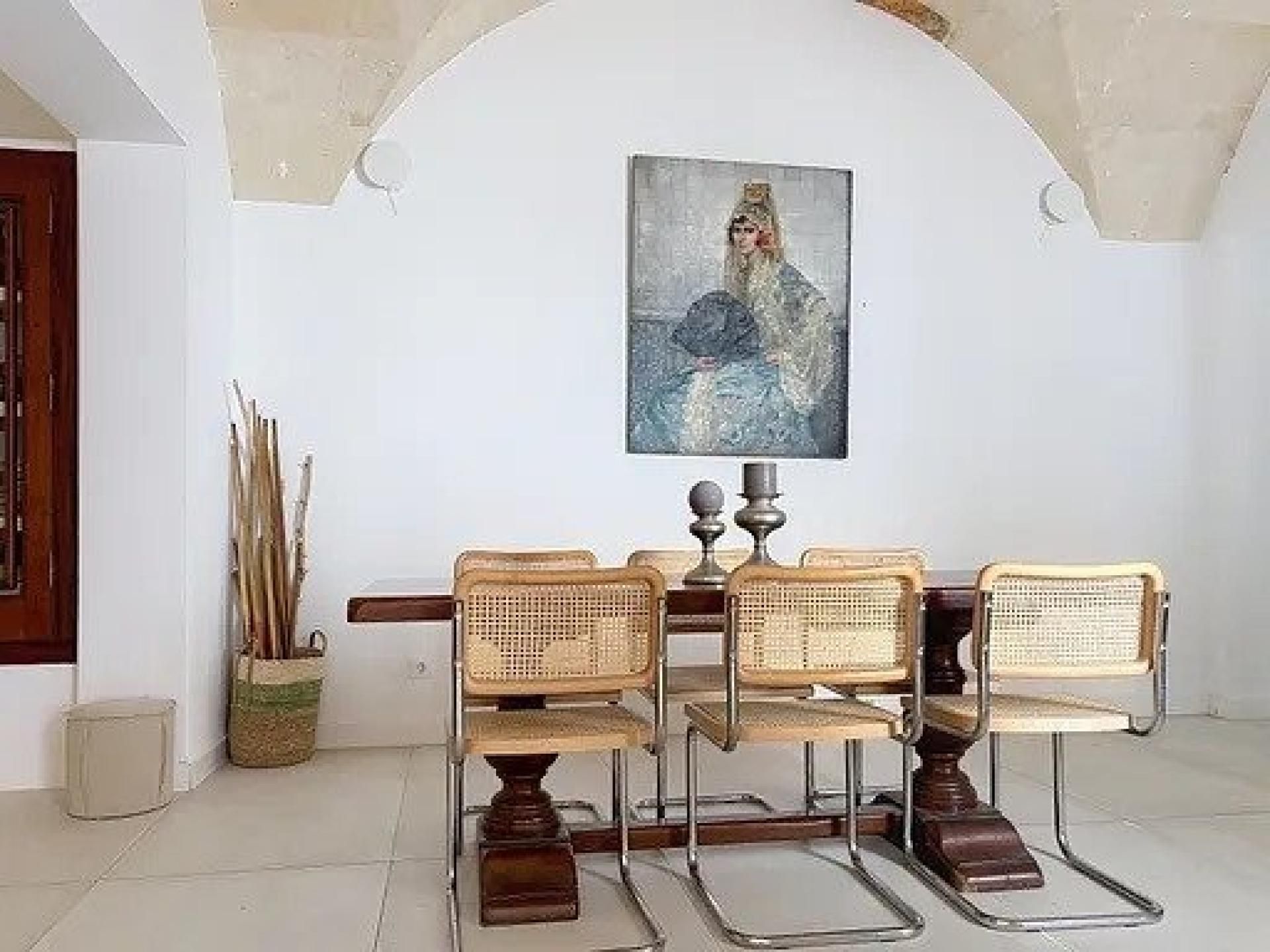 Esszimmer von Einfamilien-Reihenhaus zum Verkauf in Ciutadella de Menorca mit Klimaanlage, Heizung und Terrasse