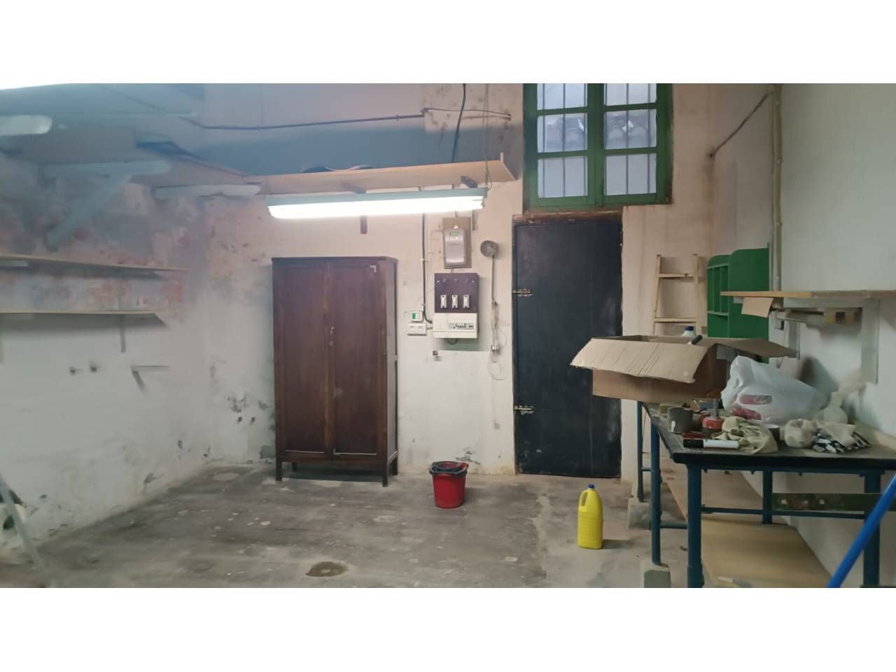 Premises to rent in  Granada Capital