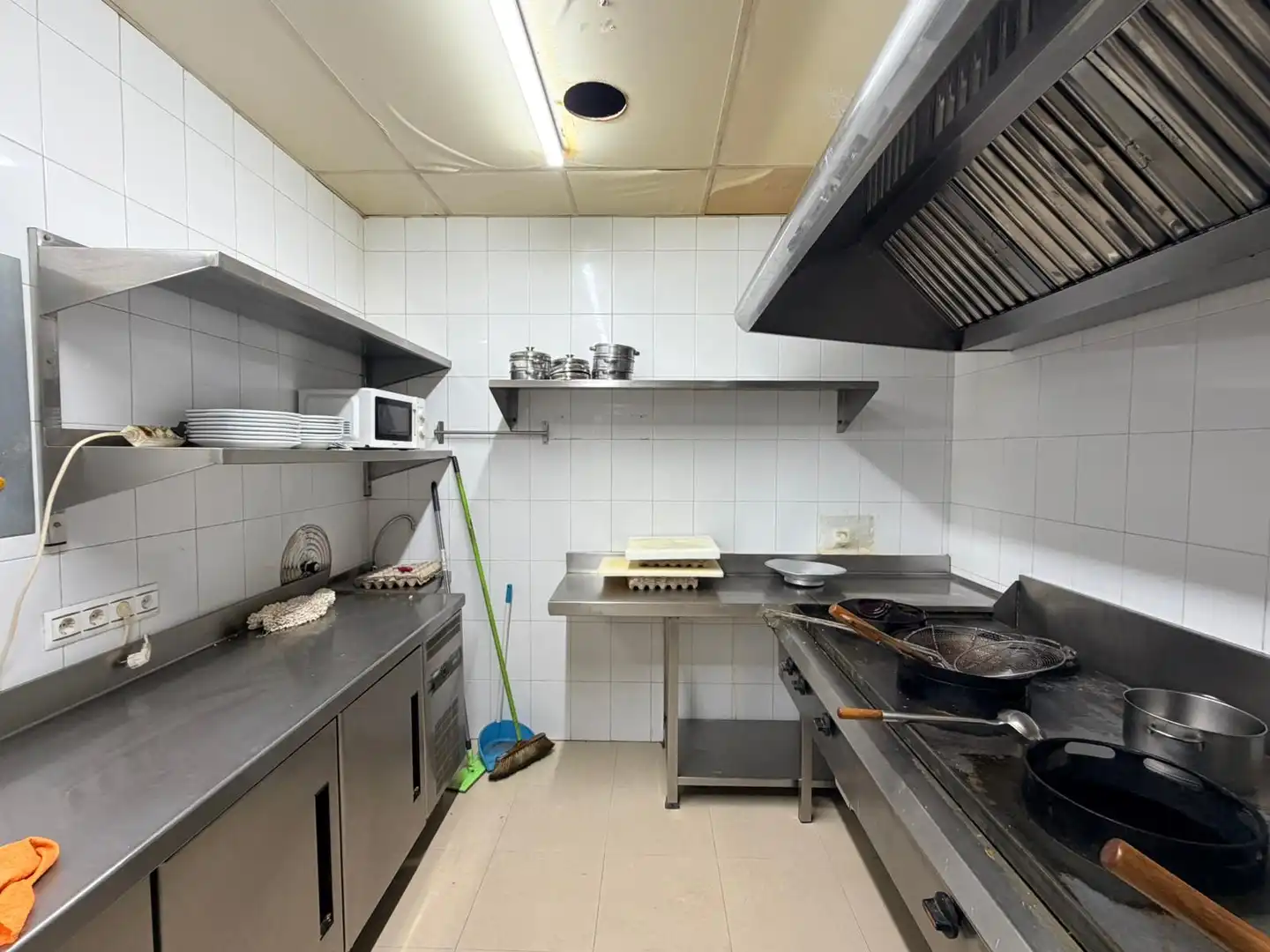 Cocina de Local de alquiler en Estepona con Aire acondicionado, Parquet y Terraza