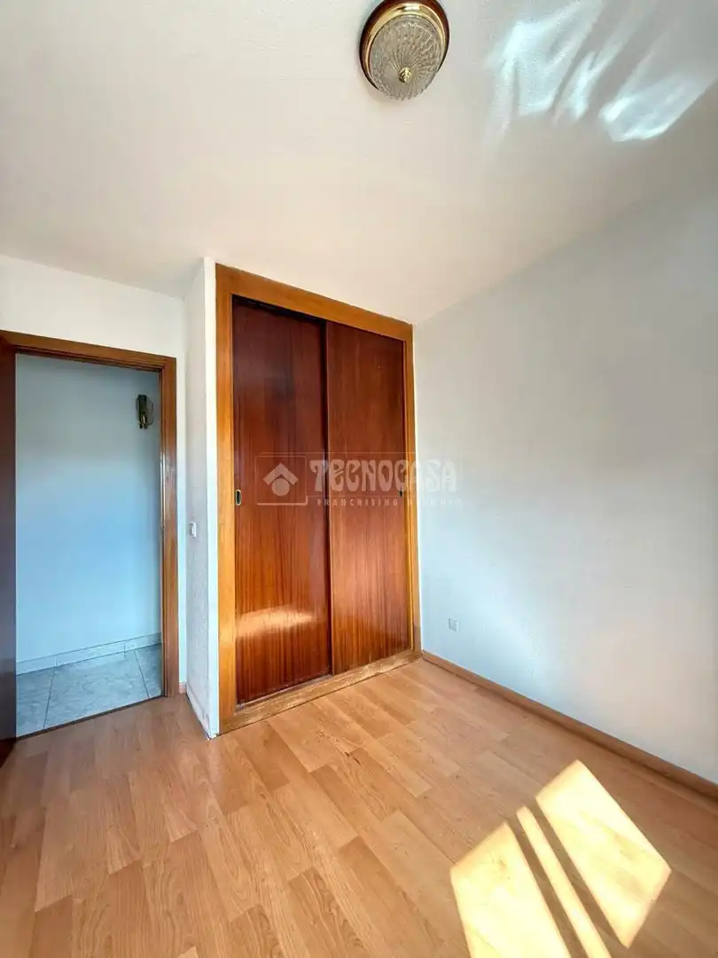 Bedroom of Flat for sale in Móstoles  with Heating, Terrace and Storage room