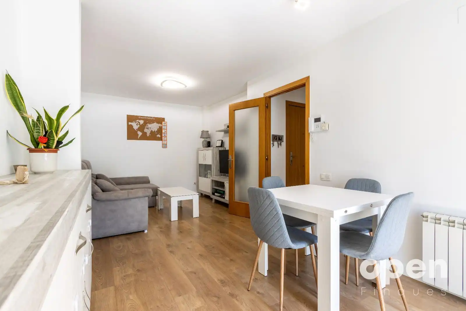 Living room of Flat for sale in Terrassa  with Air Conditioner, Heating and Parquet flooring