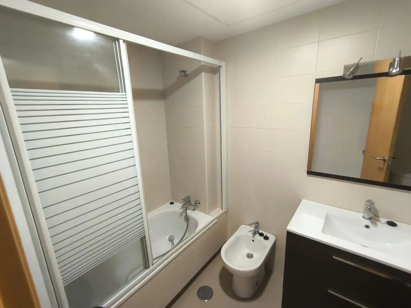 Bathroom of Flat for sale in Huelva  with Air Conditioner, Heating and Private garden