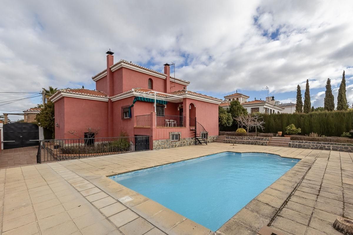 Casa o xalet en venda a Calle OPORTO, 40, Otura