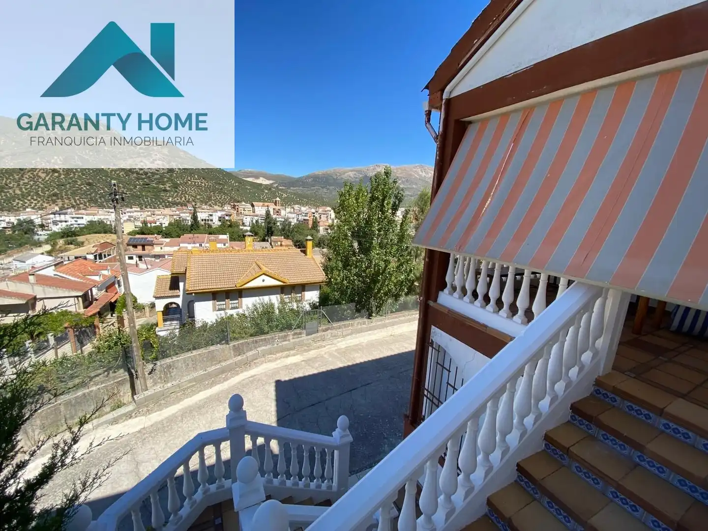 Vista exterior de Casa o chalet en venta en Valdepeñas de Jaén con Aire acondicionado, Calefacción y Jardín privado