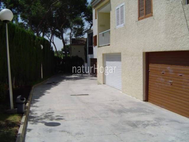 Casa adosada en Venta en Calle 15 en La Cañada