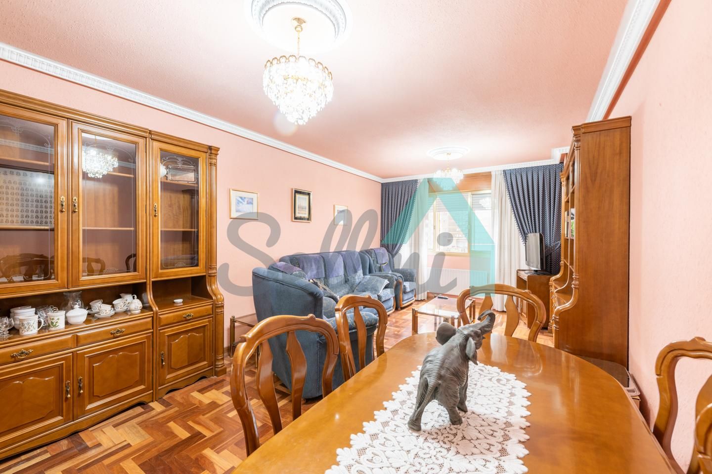 Sala d'estar de Pis en venda en Avilés amb Calefacció, Parquet i Terrassa