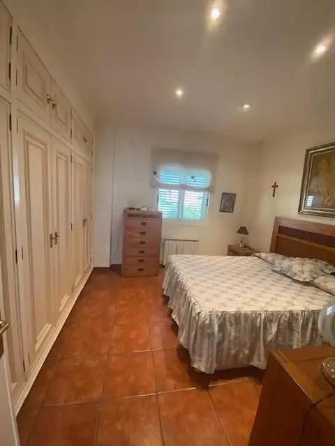 Habitación de Casa o chalet en venta en Chiva con Calefacción, Jardín privado y Piscina