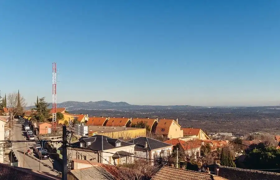 Vista exterior de Casa o chalet en venta en San Lorenzo de El Escorial con Calefacción, Jardín privado y Terraza