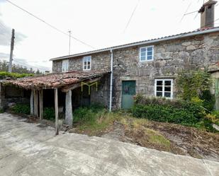 Vista exterior de Casa o xalet en venda en Ames amb Jardí privat