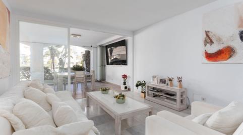 Foto 3 de Piso en venta en Calle Rafael Alberti, 5, San Pedro de Alcántara pueblo, Málaga