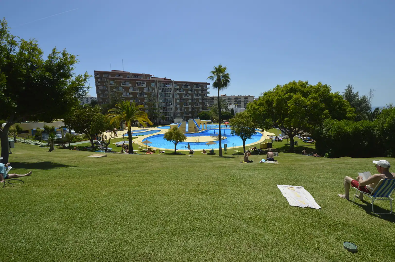 Swimming pool of Apartments for sale in Benalmádena  with Air Conditioner, Terrace and Furnished