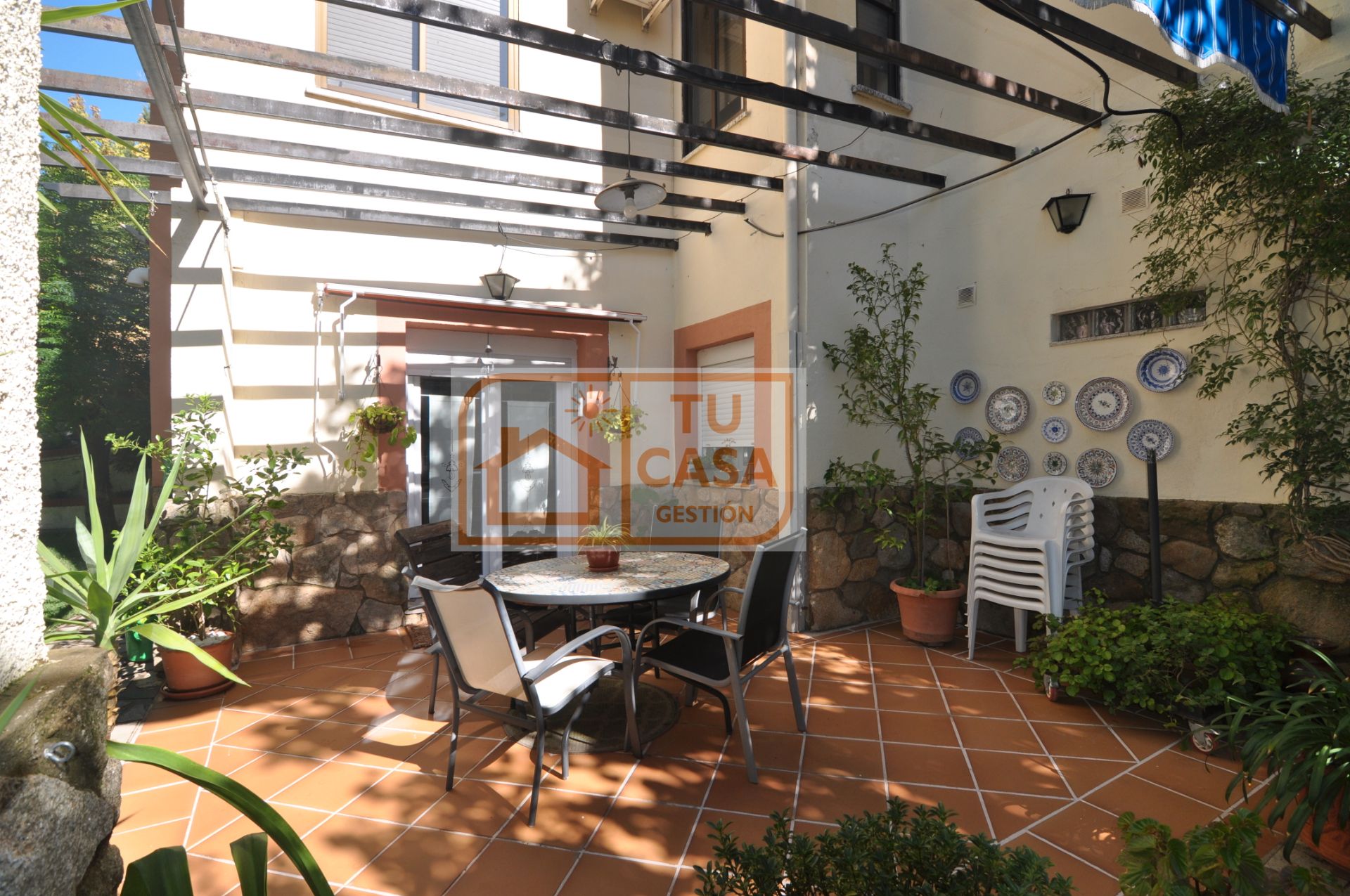 Terrace of House or chalet for sale in Cáceres Capital  with Air Conditioner, Heating and Private garden