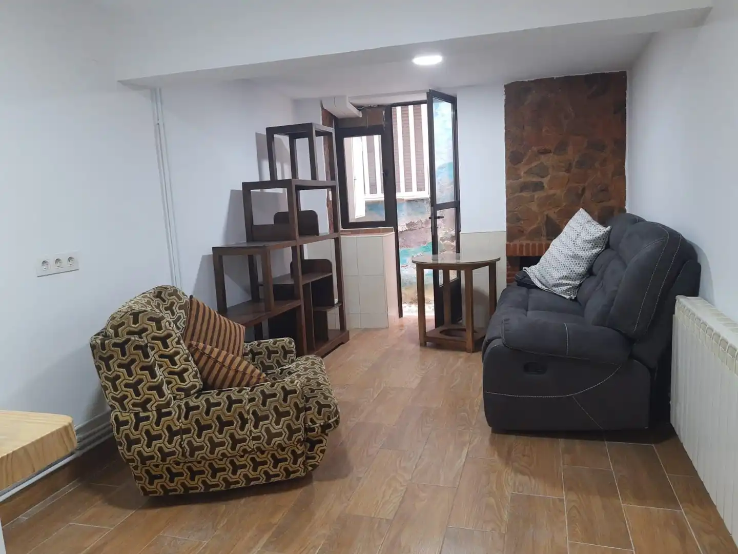 Ground floor for rent in Calle Santa Ana, Centro Ciudad