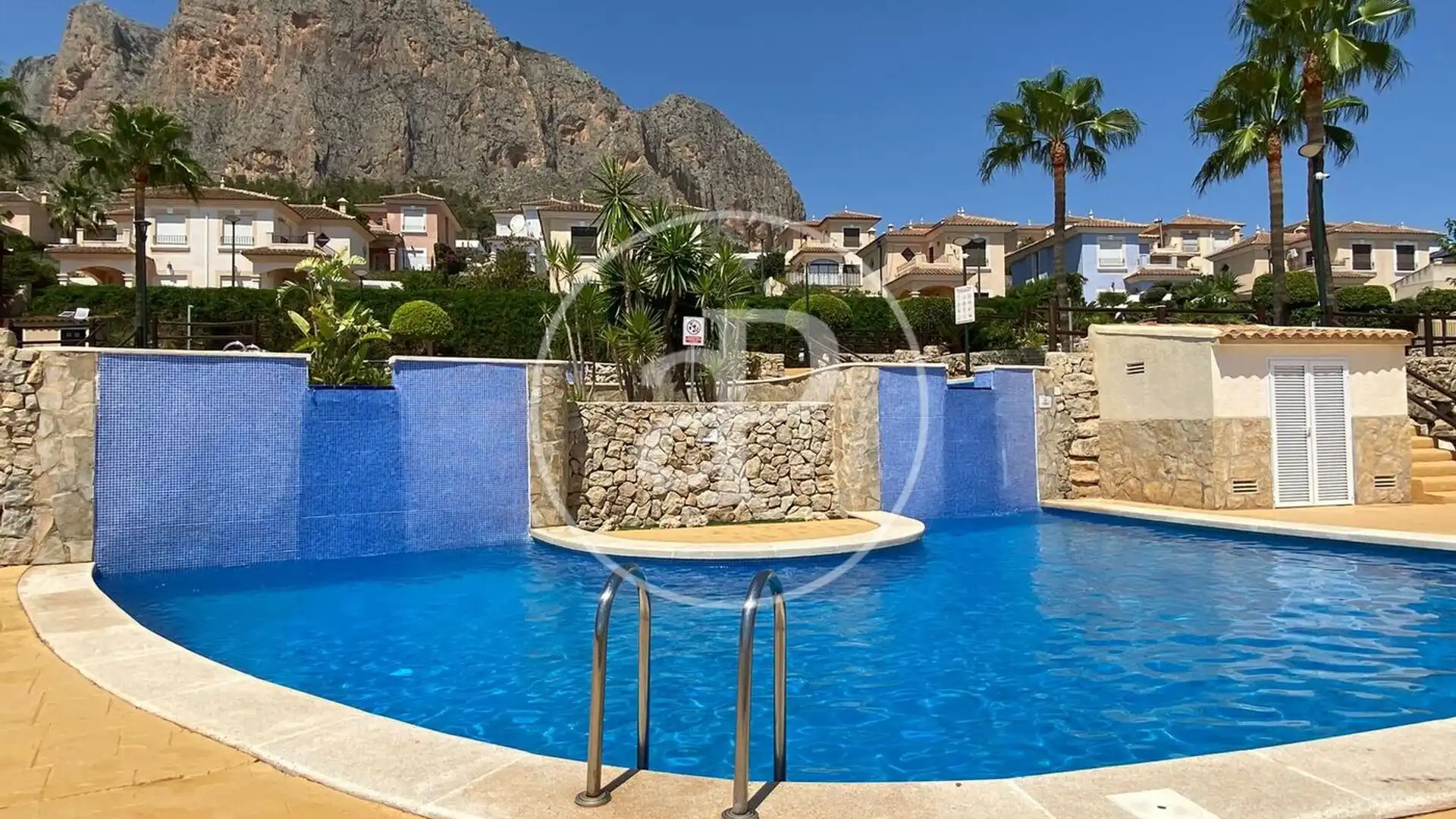 Vista exterior de Casa o chalet en venta en Polop con Aire acondicionado, Calefacción y Jardín privado