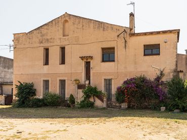 Casa rústica amb jardí en venda a Congost