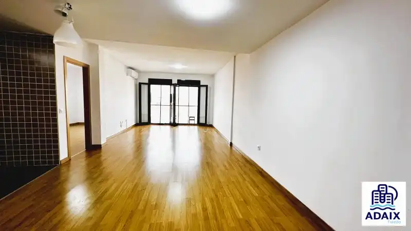 Sala d'estar de Pis en venda en Fuensalida amb Aire condicionat